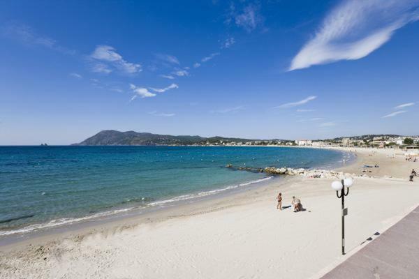 Apartmán Plein Sud Saint-Mandrier-sur-Mer Exteriér fotografie